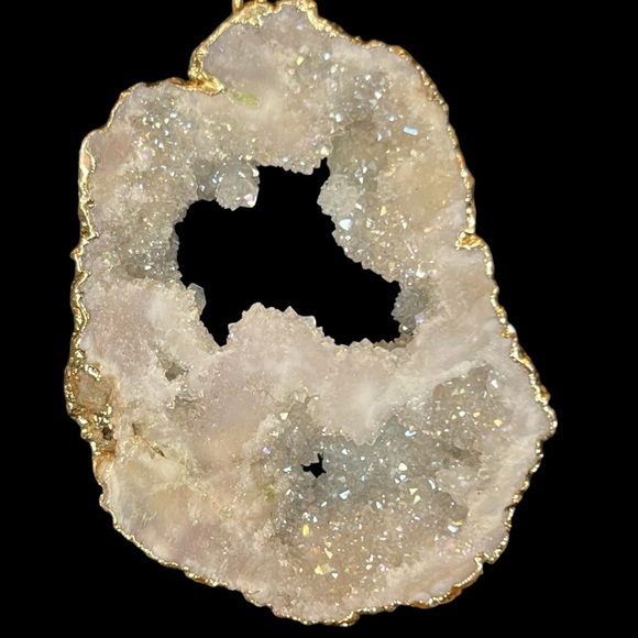 Quartz Geode Stone Pendant Necklace Gold Tone Black Corded Necklace - Picture 2 of 13